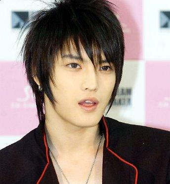 shag hairstyles pictures. with the razored shag cut.