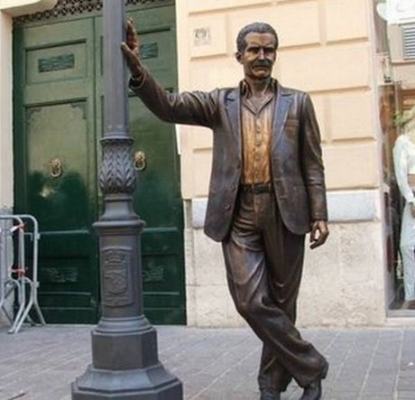 statua_commissario_montalbano_2