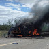 Bandidos explodem carro-forte na BR 407 próximo ao distrito de Rajada, em Petrolina-PE