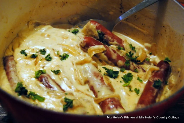 Bangers & Mash With Onion Gravy at Miz Helen's Country Cottage