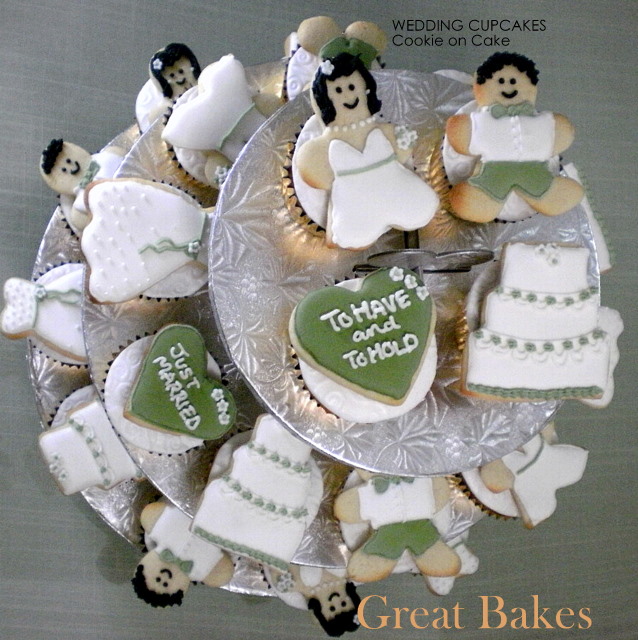 2009 has seen hundreds of wedding cupcakes stacked up for in weddings after