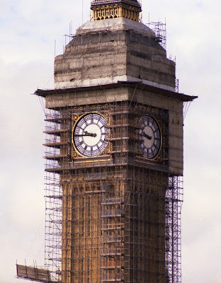 Crazy Scaffolding Seen On www.coolpicturegallery.us