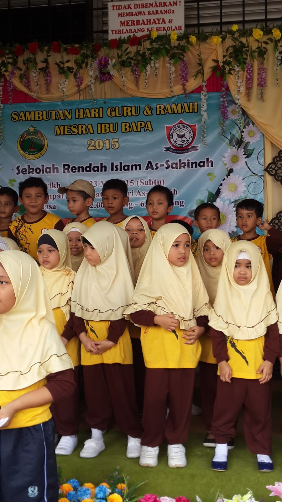 Meriahnya Sambutan Hari Guru Sekolah Agama Sri As Sakinah 