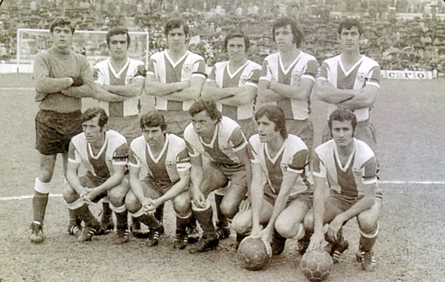 SEVILLA C. F. Temporada 1972-73. Rodri, Chacón, Toñánez, Hita, Pazos y Costas. Juan Antonio, Lora, Acosta, Garzón y Boni. CÓRDOBA C. F. 0 🆚 SEVILLA C. F. 0 Domingo 11/03/1973. Campeonato de Liga de 2ª División, jornada 27. Córdoba, estadio El Arcángel. GOLES: no hubo.