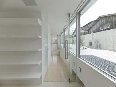 CASA MINIMALISTA DISEÑO DE INTERIORES via www.diseñodeinteriores.blogspot.com