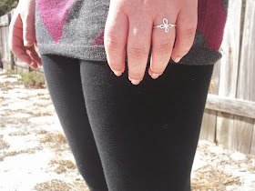 The Forgotten. Purple chevron tunic sweater, black leggings, black flats, simple jewelry. http://mybowsandclothes.blogspot.com/. #chevron #leggings #flats #outfit #outfitpost #outfitinspiration