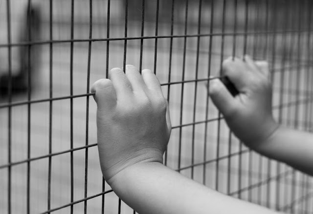 Belasan Murid Di Sodomi Guru di Ruang Kepala Sekolah