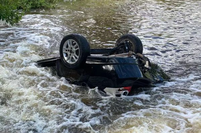 Mulher manda foto antes de morrer com toda família quando voltavam de velório do irmão em MG