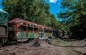 Photo on the side is one of the grave trams in the US. Nothing is left of those places apart from the horror and the plants that grow increasingly crowded. 