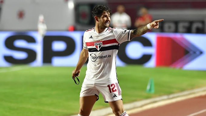 No retorno de Alexandre Pato ao Morumbi ele marca o seu primeiro e dedica a torcida