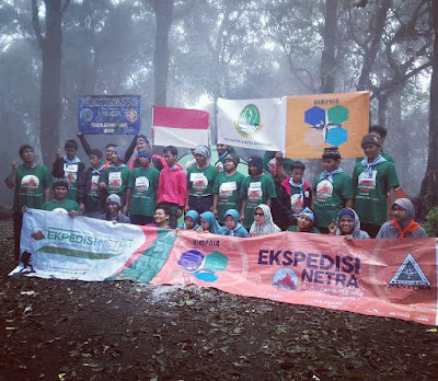 ekspedisi netra, FLP, Gunung, pendaki, petualangan, puncak, gunung manglayang, jawa barat, tuna netra, pantera, unpad, bandung