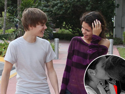 Justin Bieber Selena Gomez Kissing Photo ~ A News Agent