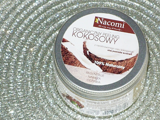 Recenzja: Organiczny peeling kokosowy z wiórkami kokosowymi, Nacomi