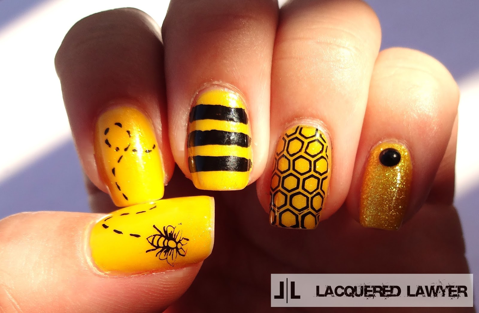 Bee Nail Art