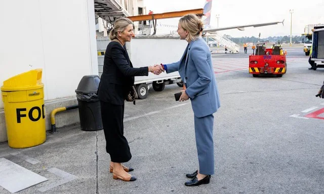 Queen Maxima wore a black blazer suit by Massimo Dutti arrived in Medellin. Minister of Finance of Colombia Ricardo Bonilla