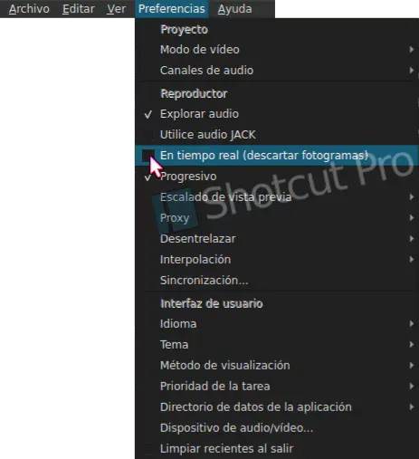 La reproduccion en tiempo real en Shotcut, previsualizará los videoclips y demas elementos en la linea de tiempo de las versiones 22.06 o cualquiera anterior del programa, de manera fluida y sin saltos de fotogramas