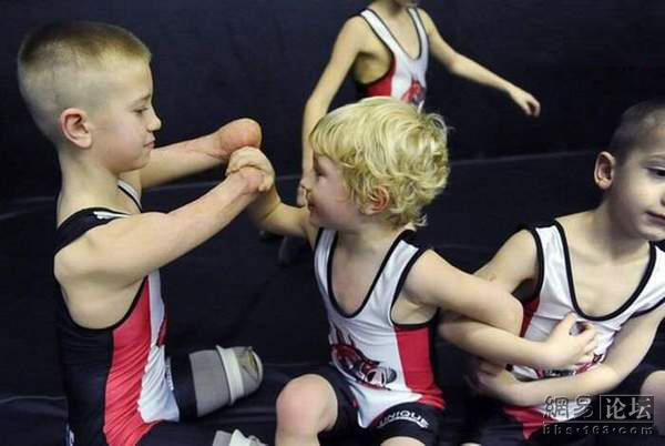 11 years old wrestler without arms and leg