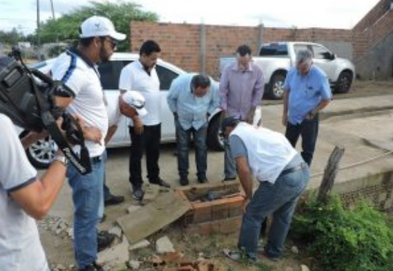 Em Cacimbinhas e Major Izidoro, fiscalização da Casal encontra furtos de água e 8 pessoas são detidas