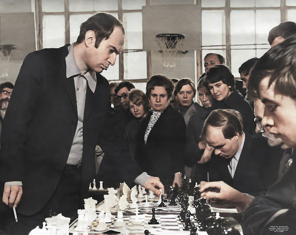 Mikhail Tal, Simultaneous in Kemerovo, Russia, 1960s