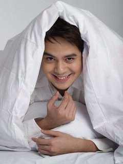 John Lloy Cruz under the blanket