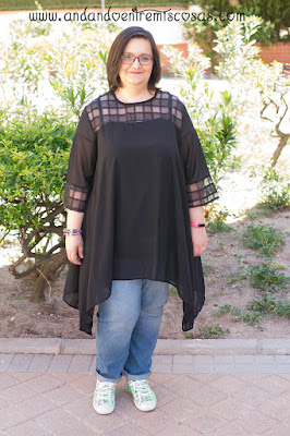 Blusa negra larga