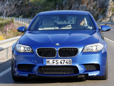 2012-BMW-M5-Series-Front-View
