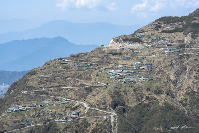 Mountain roads in Sikkim (www.milind-sathe.com)