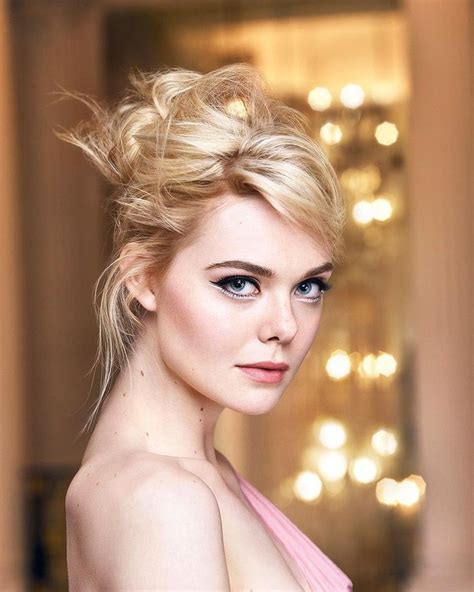 The beautiful Elle Fanning with a great wrinkle free skin