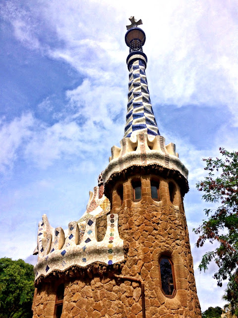 Park Guell w Barcelonie, dzieło Antonio Gaudi, co warto zwiedzić, jak dojechać, gdzie kupić bilety