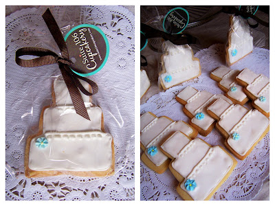 We provided samples of our wedding cookie favors this past weekend at the 