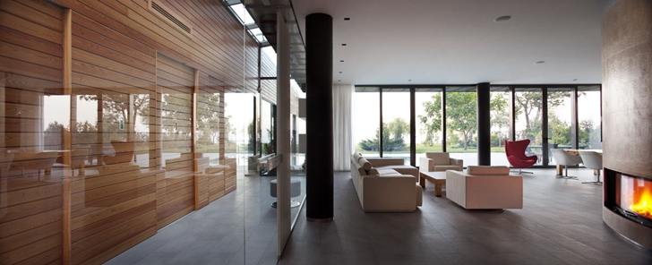 Interior glass wall of Contemporary house in Ukraine by Drozdov & Partners