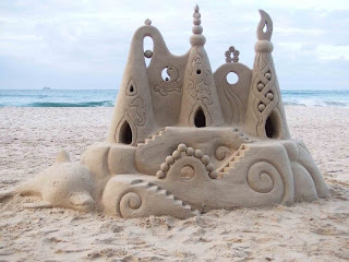 2011-Sand-Castle-Wallpaper