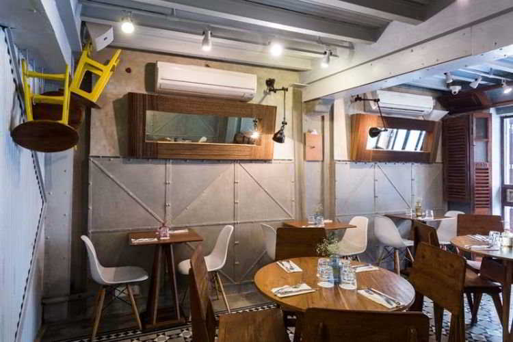  30 konsep desain interior cafe  minimalis  outdoor 