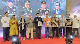 Luncurkan Buku Poso di Balik Operasi Madago Raya, Mayjen TNI Farid Makruf Paparkan Sinergitas dan Soliditas Tanpa Batas TNI dan Polri