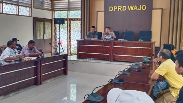 Tiga Bulan Air PDAM Tidak Mengalir, Warga Perumahan Alam Raya Datangi DPRD Wajo