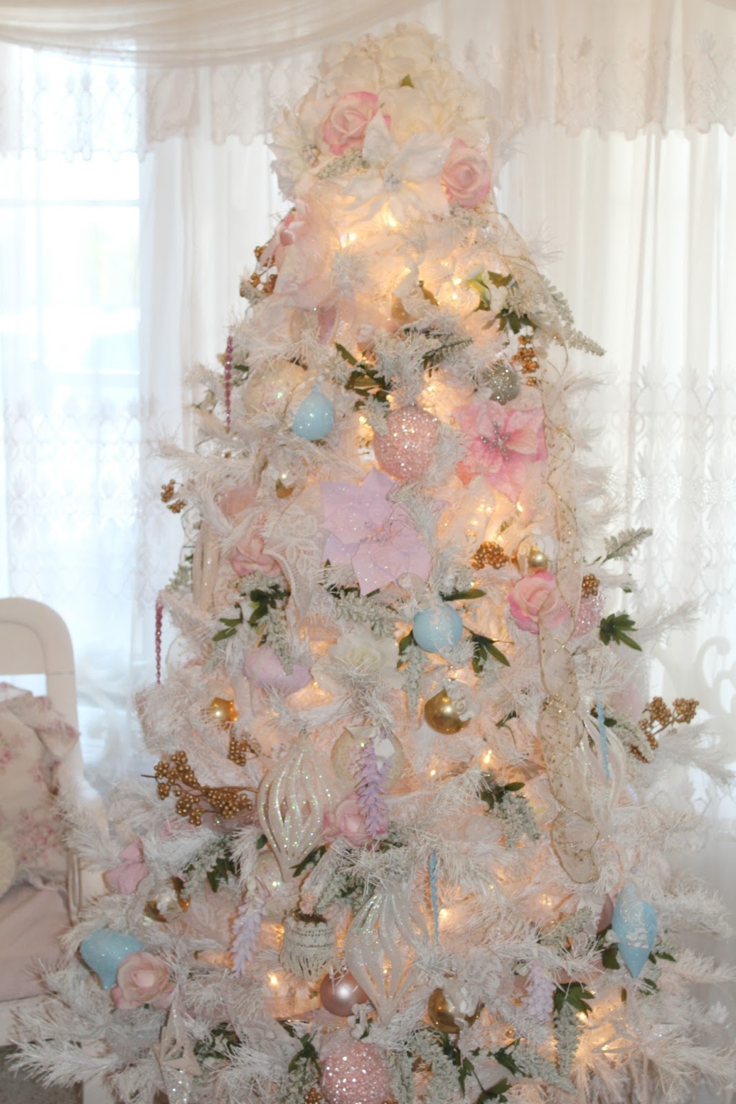Olivia's Romantic Home: Inexpensive White Christmas Tree 