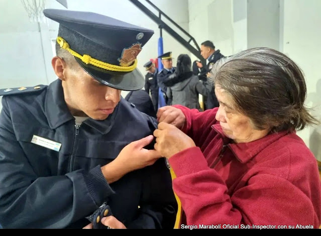 Imposición de Jerarquías al personal policial 