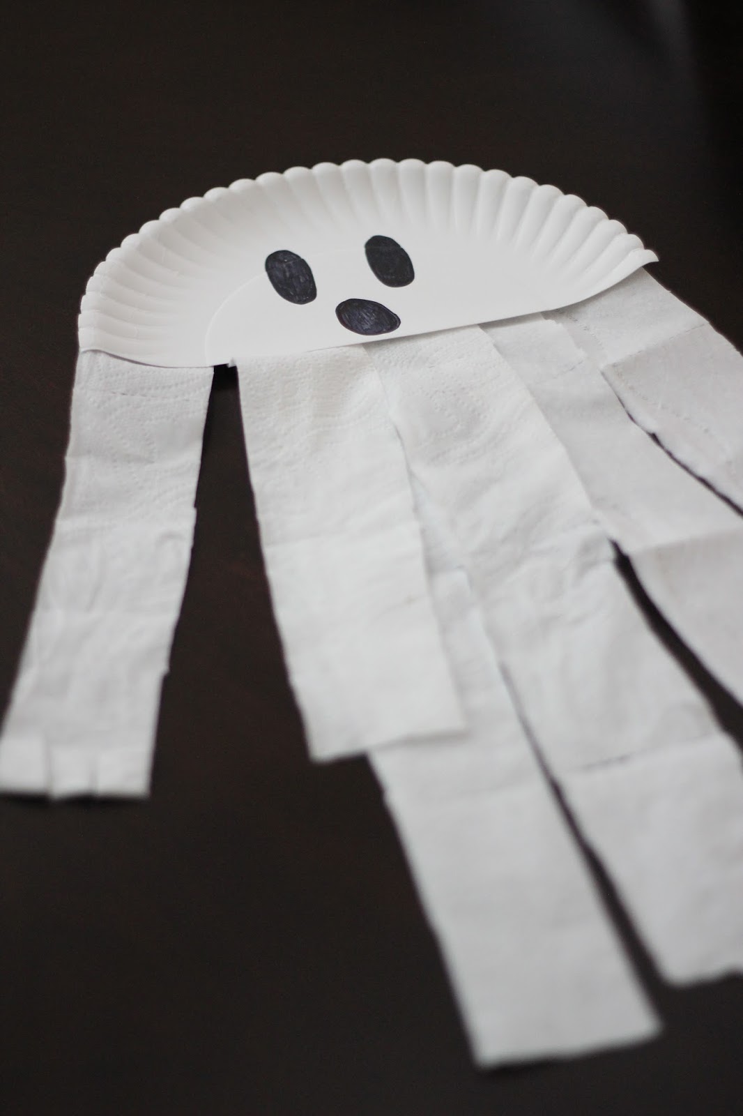 Toddler Approved Paper Plate Ghost  Craft for Preschoolers 