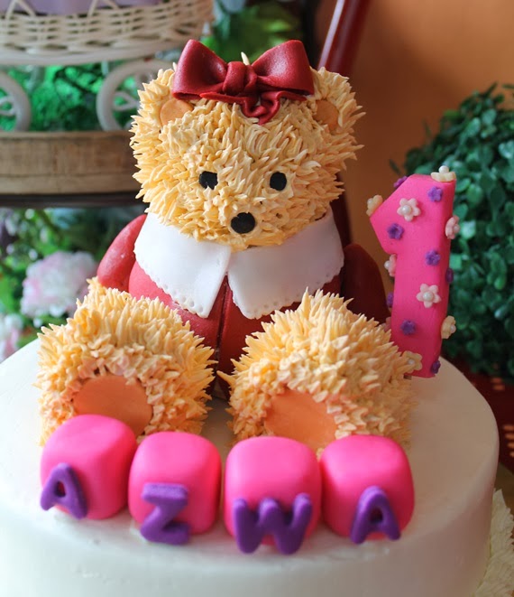 Bear cake