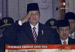 wapres jk tidak hormat bendera 2008