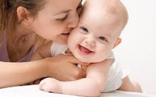 Tips Memperkuat Ikatan Ibu dan Bayi