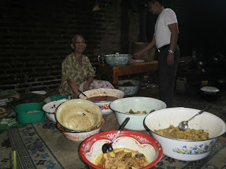 Manggut Lele Mbah Marto