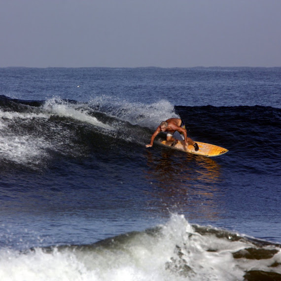 olahraga ekstrem surfing
