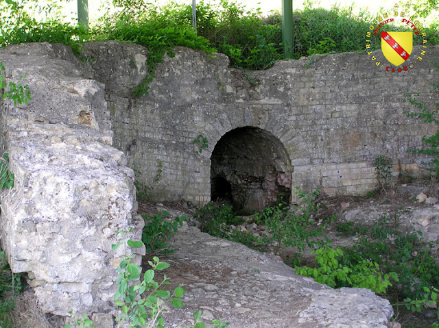 Le bassin de sortie de l'aqueduc de Gorze à Ars-sur-Moselle