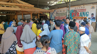 Vaksinasi Bersama KADIN Lombok Barat Di Kediaman Wakil Bupati Diserbu Warga.