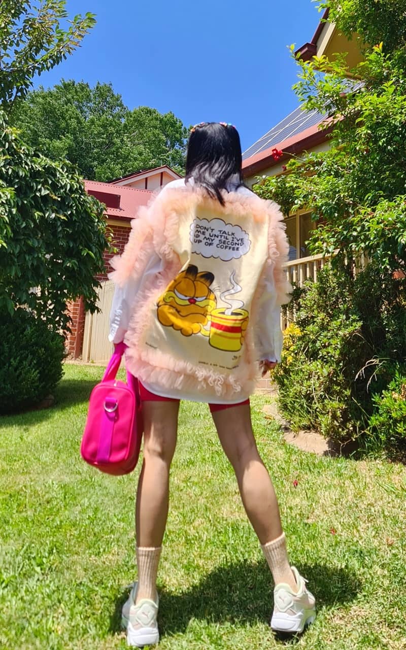 Peach Fuzz and Garfield - upcycled school shirt into streetstyle fashion