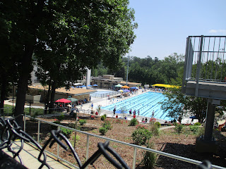 Swimming Pool and Splash Pad at High Point City Lake Park © Katrena