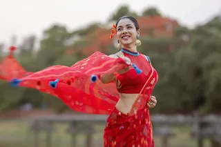 Actress Runa Khan