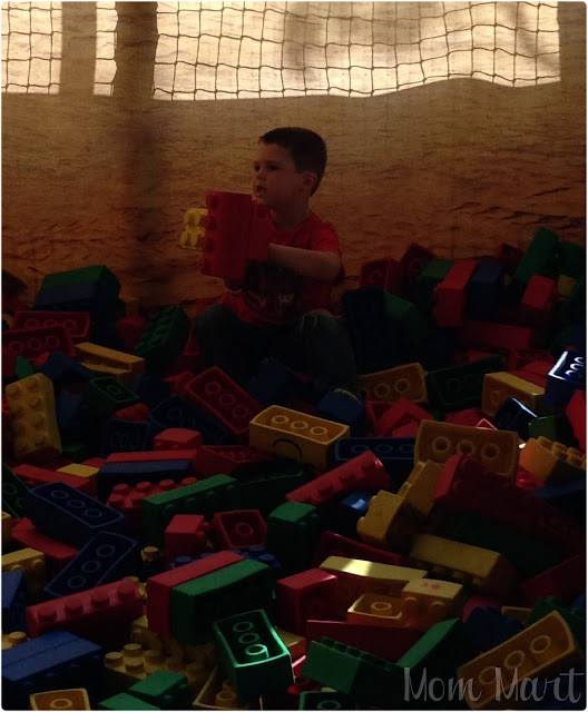 LEGOLAND Discovery Center in Schaumberg IL LEGO pit!