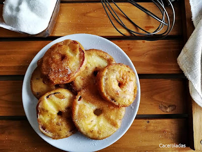 Rodajas de manzana rebozadas